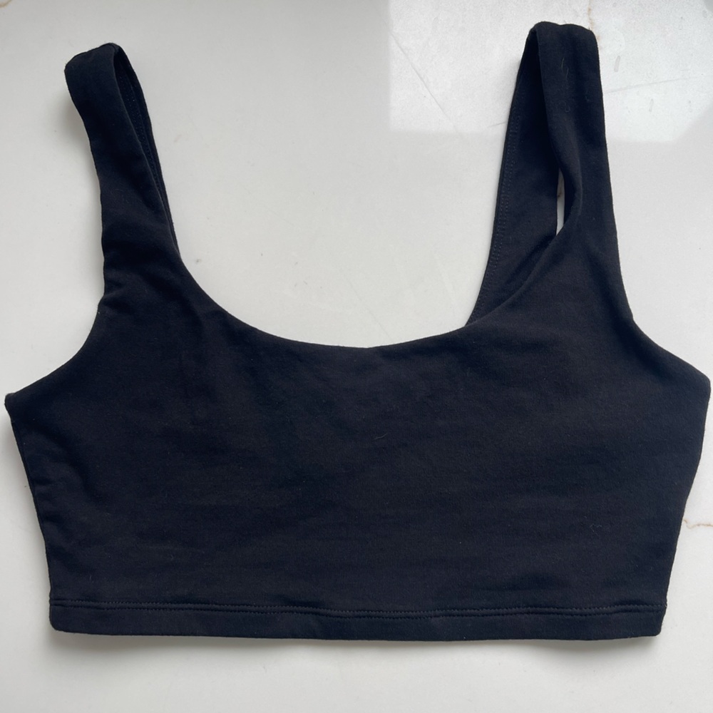 Aritzia The group Babton black sports bra size xs